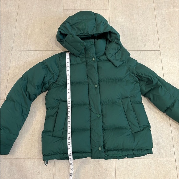 Lululemon Wunder Puff Goose Down Jacket - Picture 14 of 15